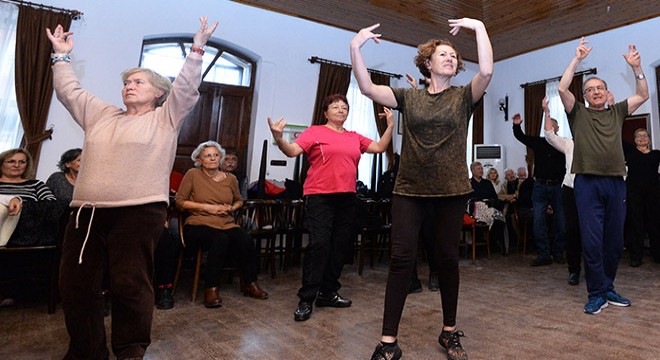 Yaşlı Evlerinden 'Hisseli Harikalar Kumpanyası'