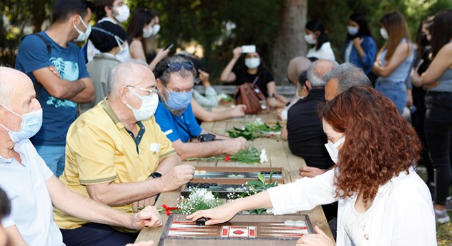 Yaşlılar Günü nde kuşaklar bir arada