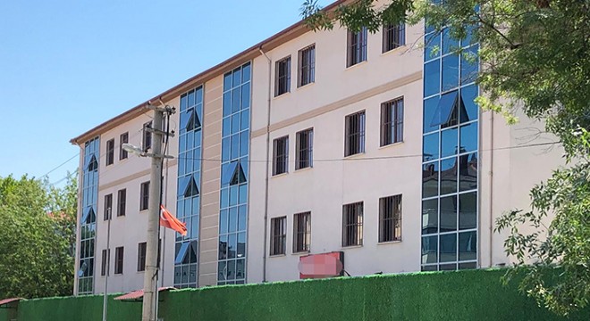 Yatalak hastayı tazyikli suyla öldürdükleri iddiası