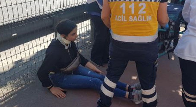 Yaya geçidinde üniversiteli Eda'ya çarpıp, kaçtı