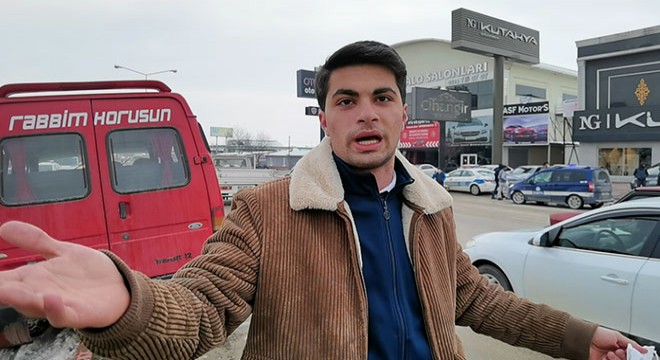 Yayanın saniyelerle kurtulduğu kaza kamerada