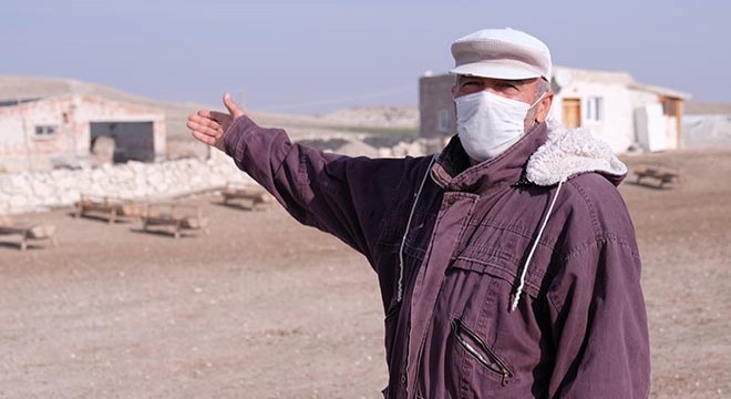 Yaylalara yaklaşan obruklar, çiftçileri tedirgin ediyor