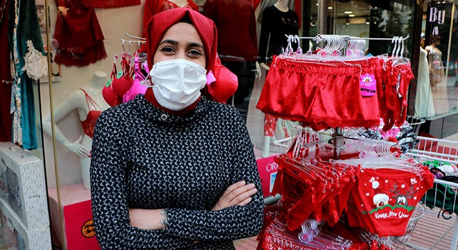 Yeni yıl öncesi kırmızı iç çamaşırına talep yüzde 40 arttı
