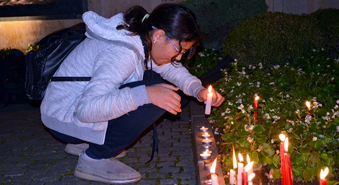 Yerleşik İranlılar, düşen Ukrayna uçağındakiler için yas tuttu