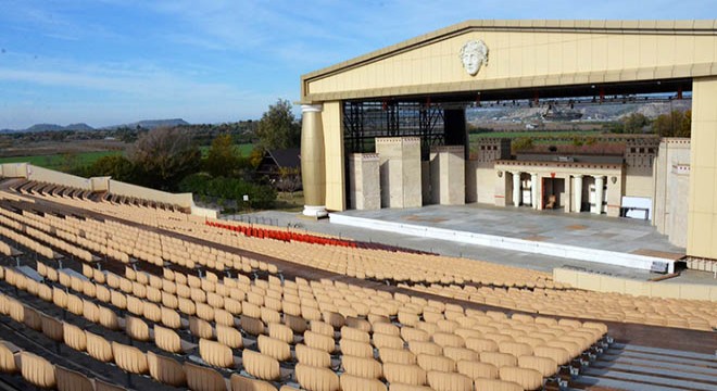 Yıkım kararı verilen Aspendos Arena  tarım arazisi nden çıkarıldı