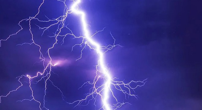 Yıldırım isabet eden çiftçi hayatını kaybetti