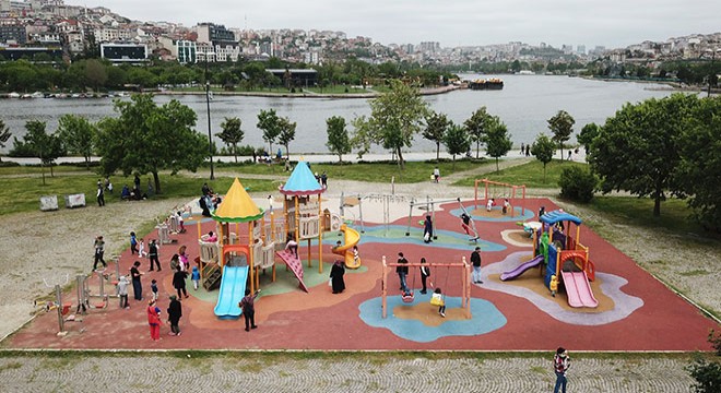 Yoğunluğun yaşandığı parklar havadan görüntülendi