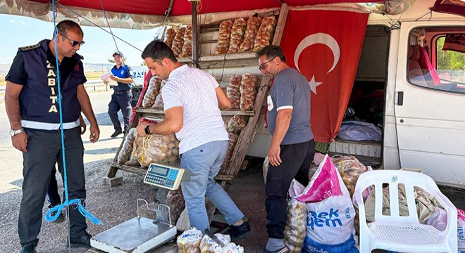 Yol kenarı satıcılarına denetim