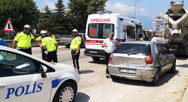 Yola dökülen mazot kazaya sebep oldu: 3 yaralı