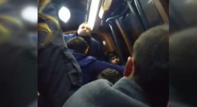 Yolcu dolu minibüste silahlı dehşet