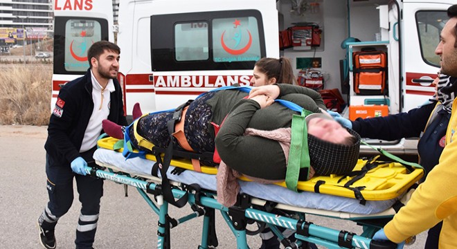 Yolcu otobüsü devrildi: 7 yaralı