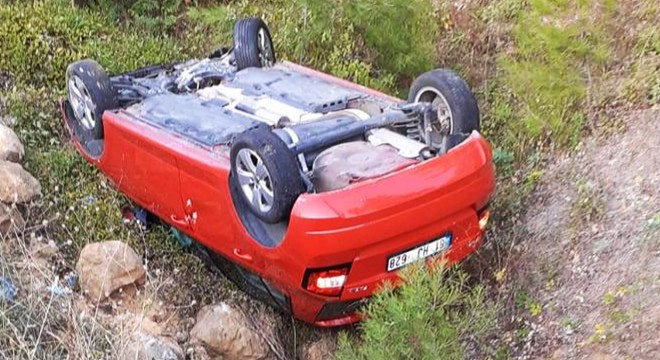Yoldan çıkan otomobil takla attı: 2 yaralı