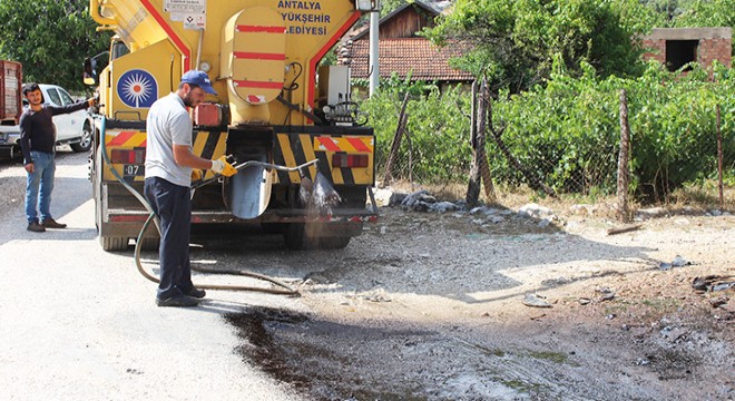 Yollarda bakım ve onarım yapılıyor