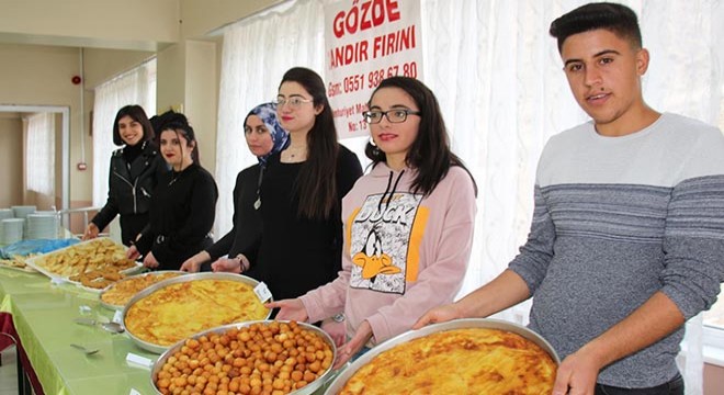 Yöresel lezzetleri gün ışığına çıkarıyorlar