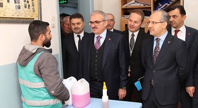 Yükümlüler Antalya'da 26 okulu onaracak