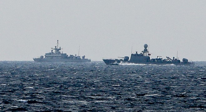Yunanistan'dan Meis'e asker ve hücumbot takviyesi