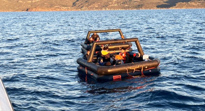 Yunanistan'ın geri ittiği 23 göçmen kurtarıldı