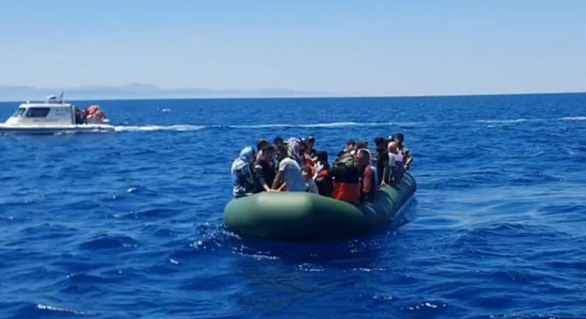 Yunanistan'ın geri ittiği 84 göçmen kurtarıldı