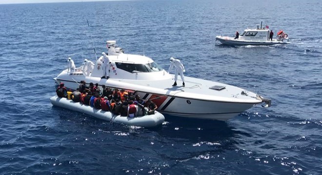 Yunanistan'ın ölüme terk ettiği 134 göçmen kurtarıldı