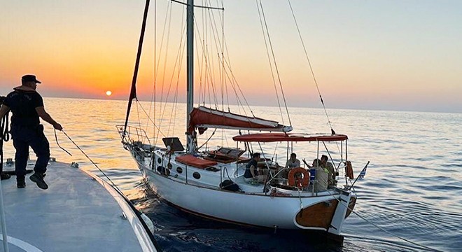 Yurt dışına kaçmaya çalışan 43 FETÖ şüphelisi yakalandı