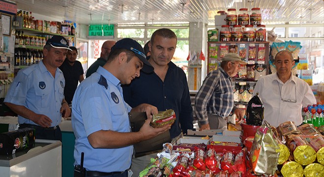 Zabıtadan pazar ve marketlerde denetim