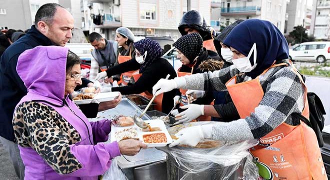 Zeytinköy de dualı, çocuklar için palyaçolu iftar