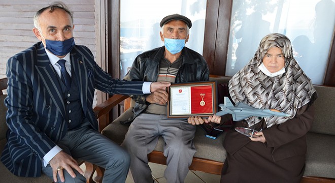 Zeytinlik ve evi TSK Vakfı'na bağışladılar