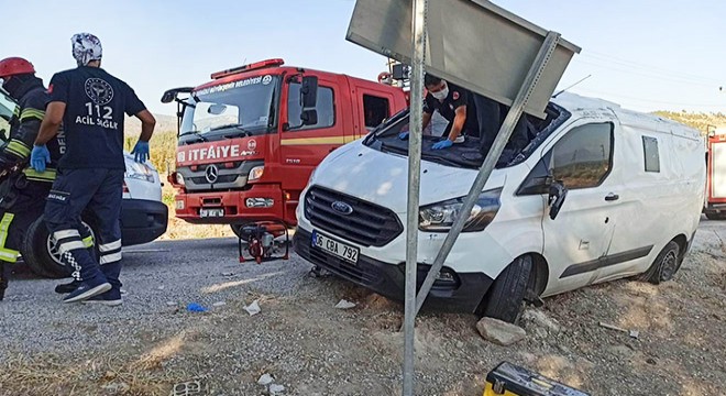 Zırhlı para nakil aracı ile otomobil çarpıştı: 4 yaralı