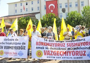 Eğitim Sen'den Milli Eğitim önünde eylem