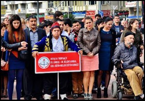 Engelliler ata'nın huzurunda