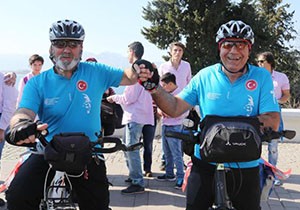 Engelliler için 900 kilometre bisiklet sürecekler
