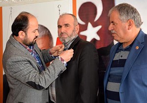 Eski başkan adayı AK Parti'ye geçti