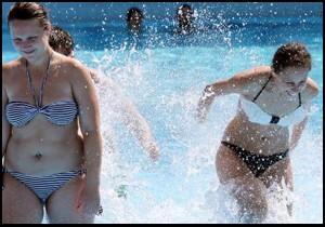 Eylül güneşi turiste yaradı
