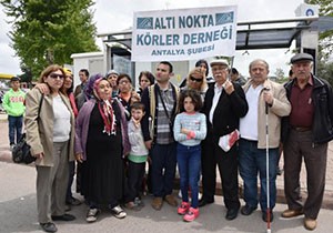 Kazada ölen arkadaşları için eylem yaptılar