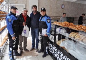 Korkuteli'de dolandırıcılığa karşı poşetli uyarı
