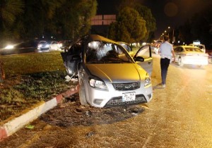 Trafik magandasının 'makas' kazası, 3 yaralı