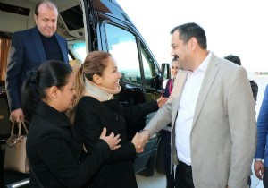 Gökçen Özdoğan Enç Antalya'da böyle karşılandı