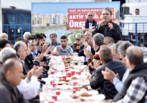 Ümit Uysal pazarcılarla buluştu