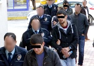 Finike’de sahte para ve eroin ele geçirildi