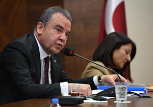 Konyaaltı Fuar Merkezi'ne Nazım Hikmet ismi verildi
