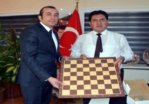 Başkan Gül'e satranç teşekkürü