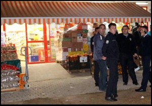 Antalya'da yüzleri maskeli döner bıçaklı gasp