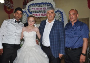 Gazeteci Kılınç kızını evlendirdi