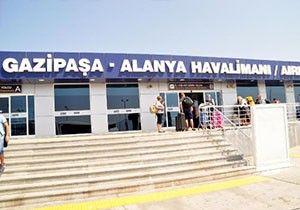 Gazipaşa Alanya Havalimanı'nda iç hatlarda yolcu sayısı arttı, dış hatlarda azaldı
