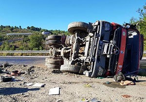 Gazipaşa'da arazöz devrildi: 1 yaralı