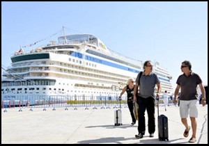 Kruvaziyerde iki dev Antalya'da
