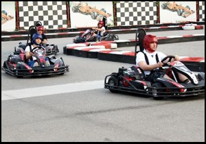 Go-kart turnuvasında kıyasıya mücadele