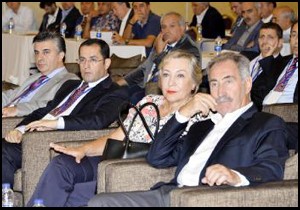 Eski bakan Ertuğrul Günay'dan turizmde siyasi manipülasyon iddiası