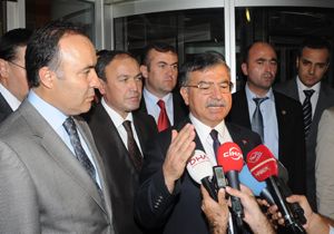 Bakan İsmet Yılmaz yaralı askerleri ziyaret etti