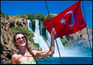 37 ülke güzeli Antalya'da kampta
